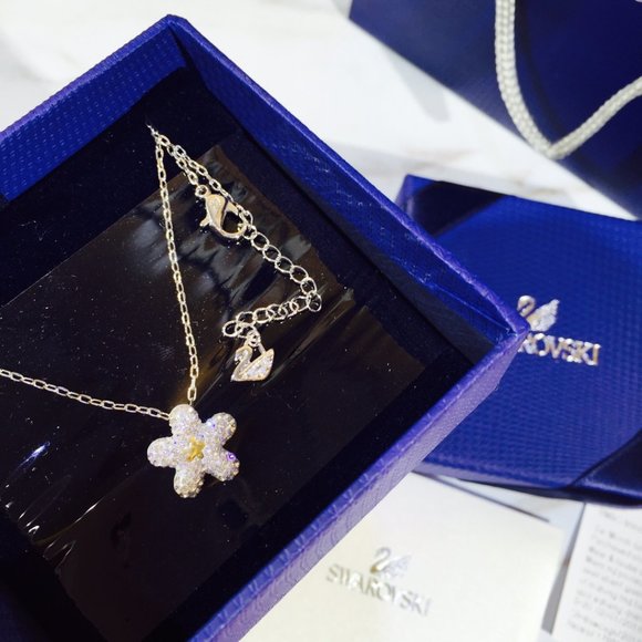 Swarovski - Picture 1 of 2